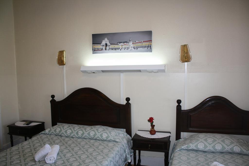 Pensao Residencial Estrela Do Mondego Hotel Lisboa Стая снимка