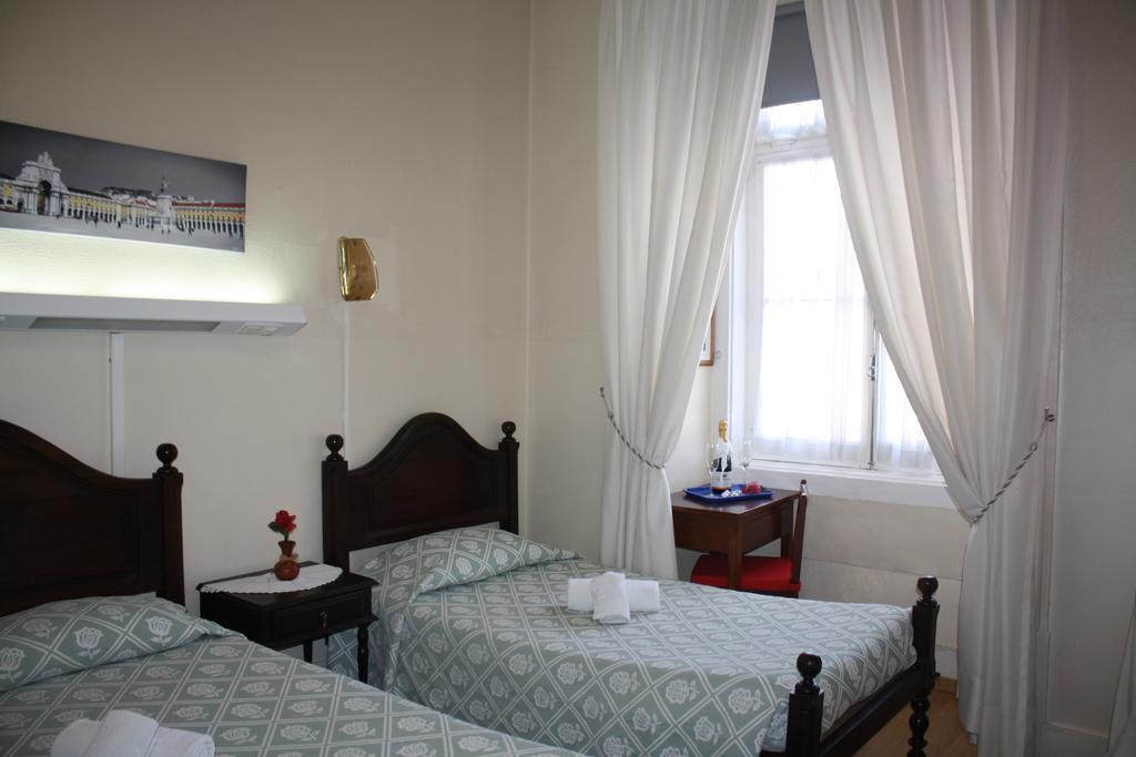 Pensao Residencial Estrela Do Mondego Hotel Lisboa Стая снимка