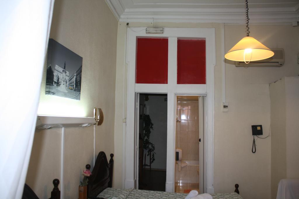 Pensao Residencial Estrela Do Mondego Hotel Lisboa Стая снимка