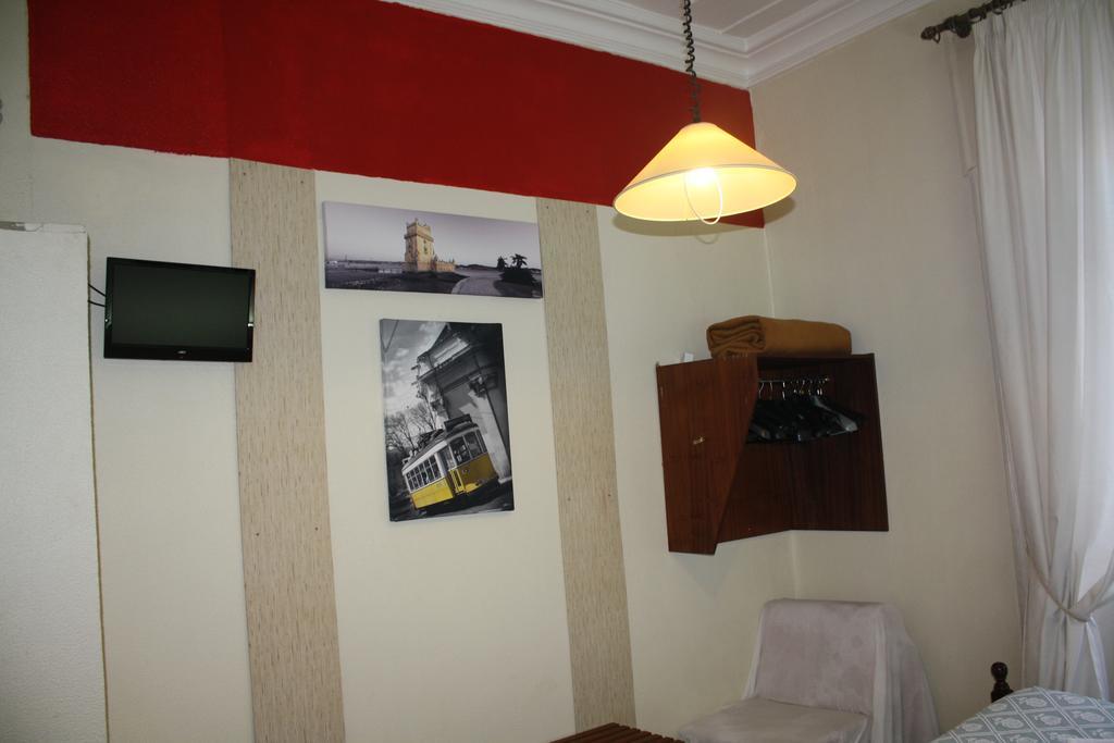 Pensao Residencial Estrela Do Mondego Hotel Lisboa Стая снимка
