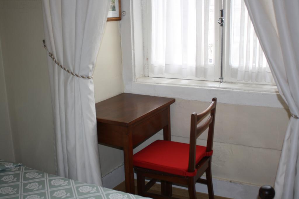 Pensao Residencial Estrela Do Mondego Hotel Lisboa Екстериор снимка